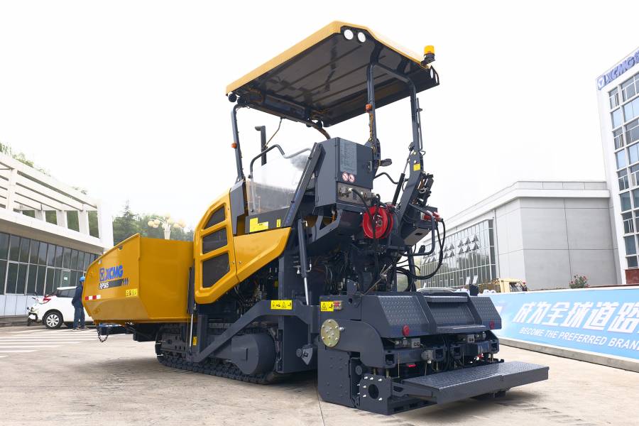 Фотография Асфальтоукладчик RP505