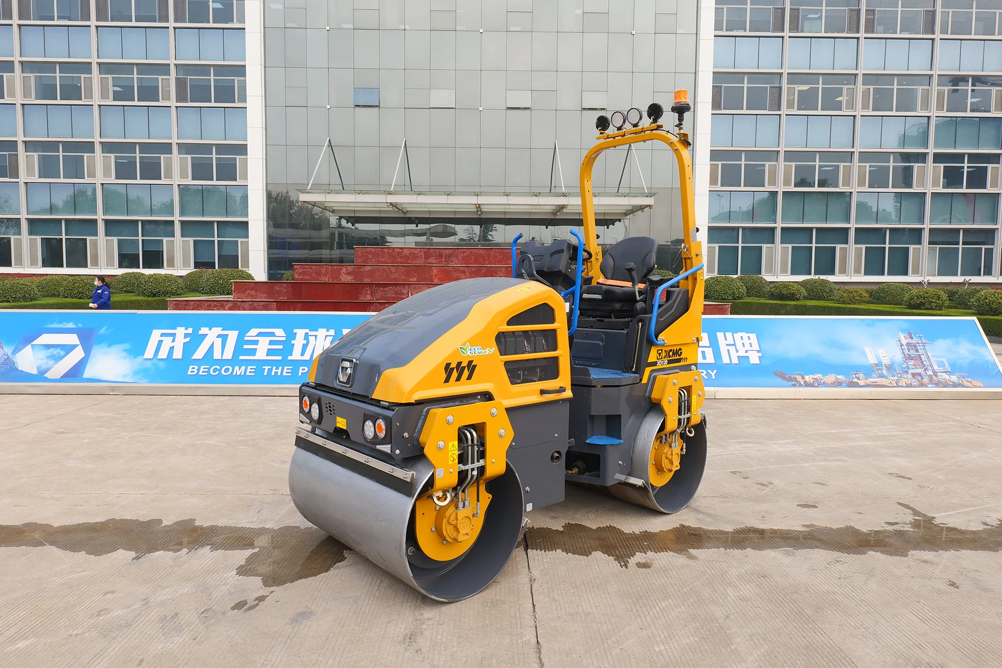 Фотография Каток тротуарный двухвальцовый XD120