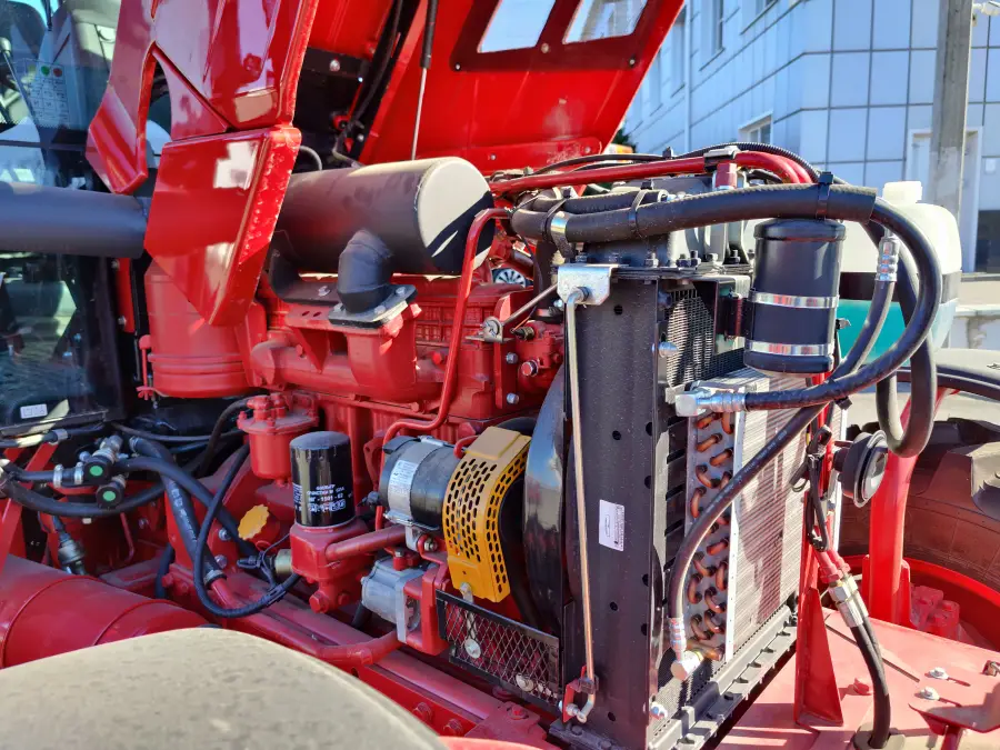 Фотография Трактор BELARUS-82.3