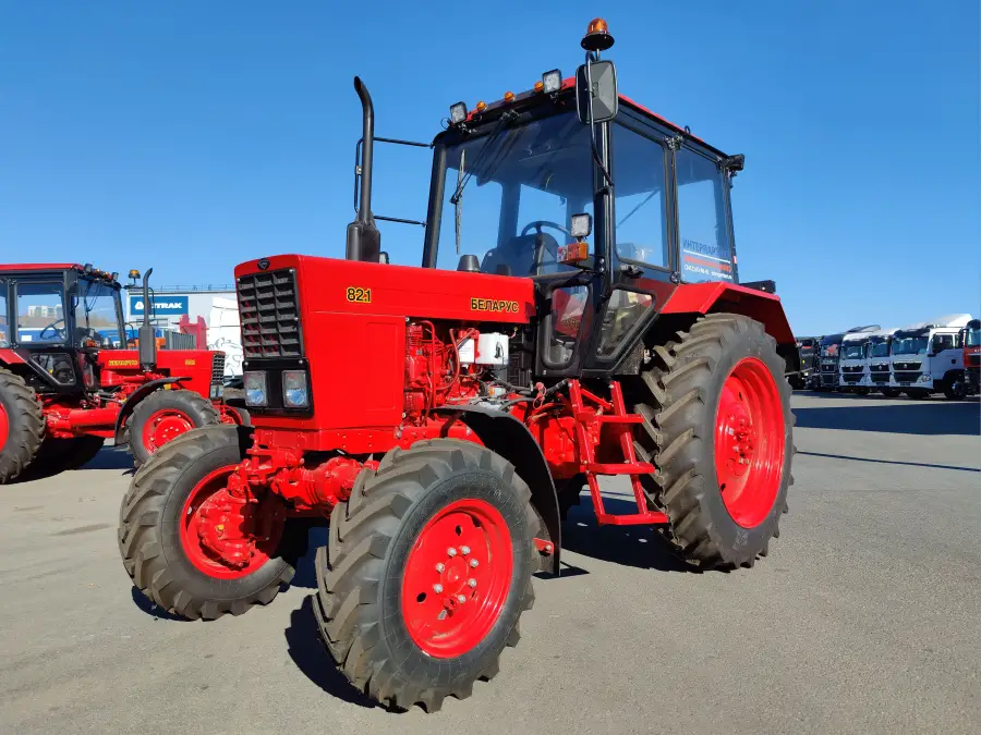 Фотография Трактор BELARUS 82.1
