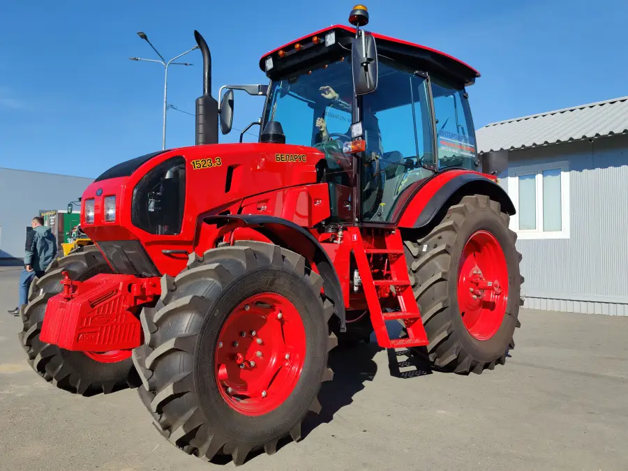 Фотография Трактор BELARUS-1523.3