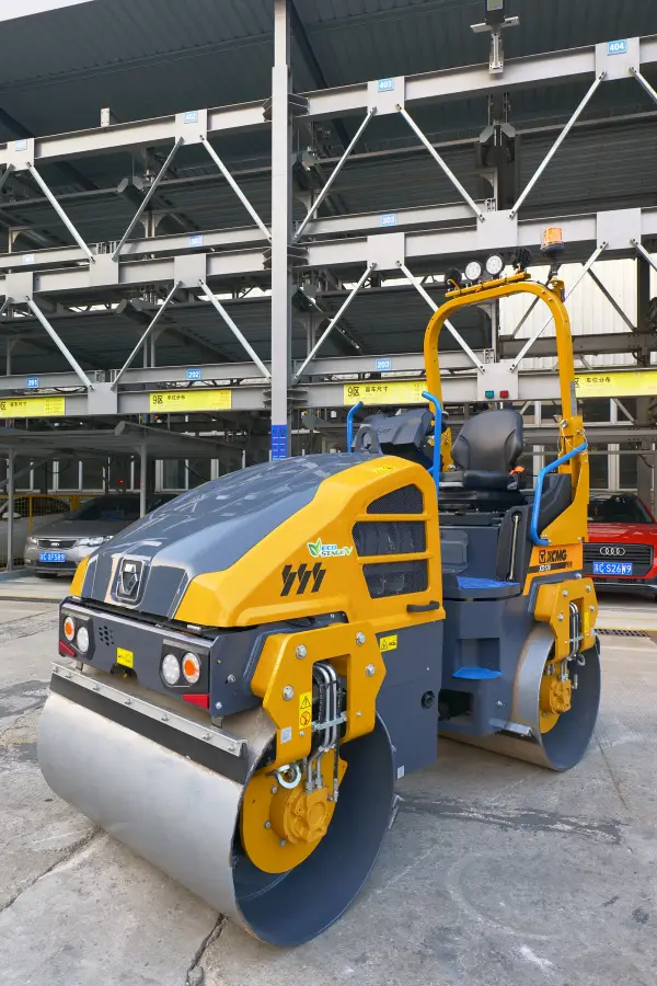 Фотография Каток тротуарный двухвальцовый XD120