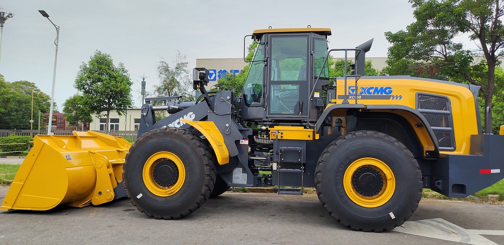 Фотография Фронтальный погрузчик XCMG XC958