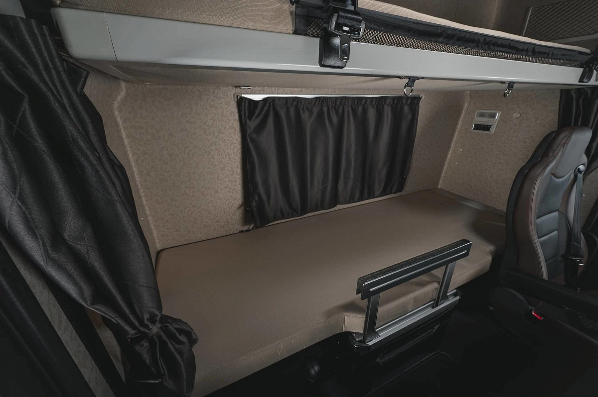 Фотография Седельный тягач FAW J7 6х2