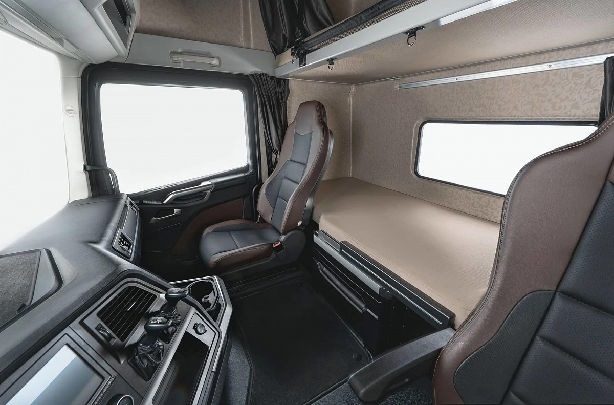 Фотография Седельный тягач FAW J7 4х2 LNG