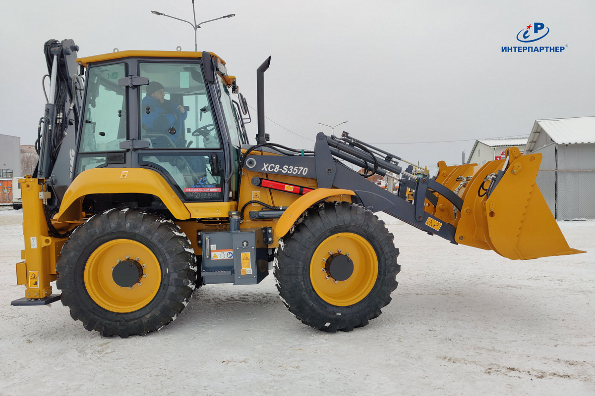 Фотография Экскаватор-погрузчик XCMG XC8-S3570